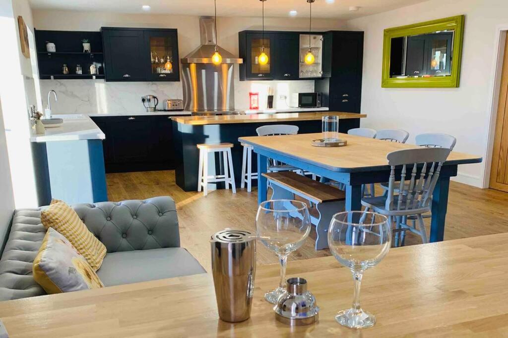Nether Newton - Sleeps 12, Hottub, Sauna, Private Garden Newmilns Luaran gambar