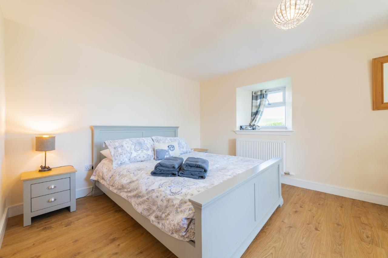 Nether Newton - Sleeps 12, Hottub, Sauna, Private Garden Newmilns Luaran gambar