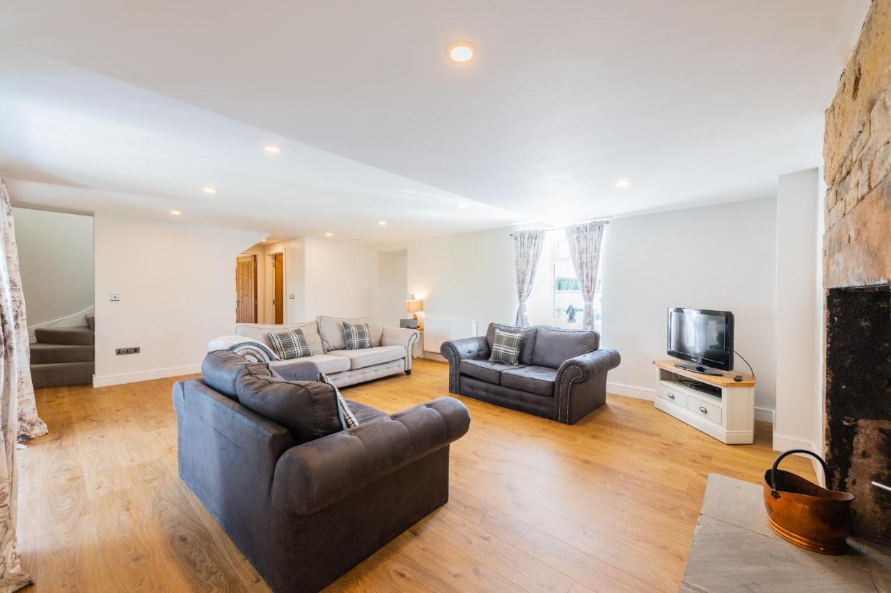 Nether Newton - Sleeps 12, Hottub, Sauna, Private Garden Newmilns Luaran gambar