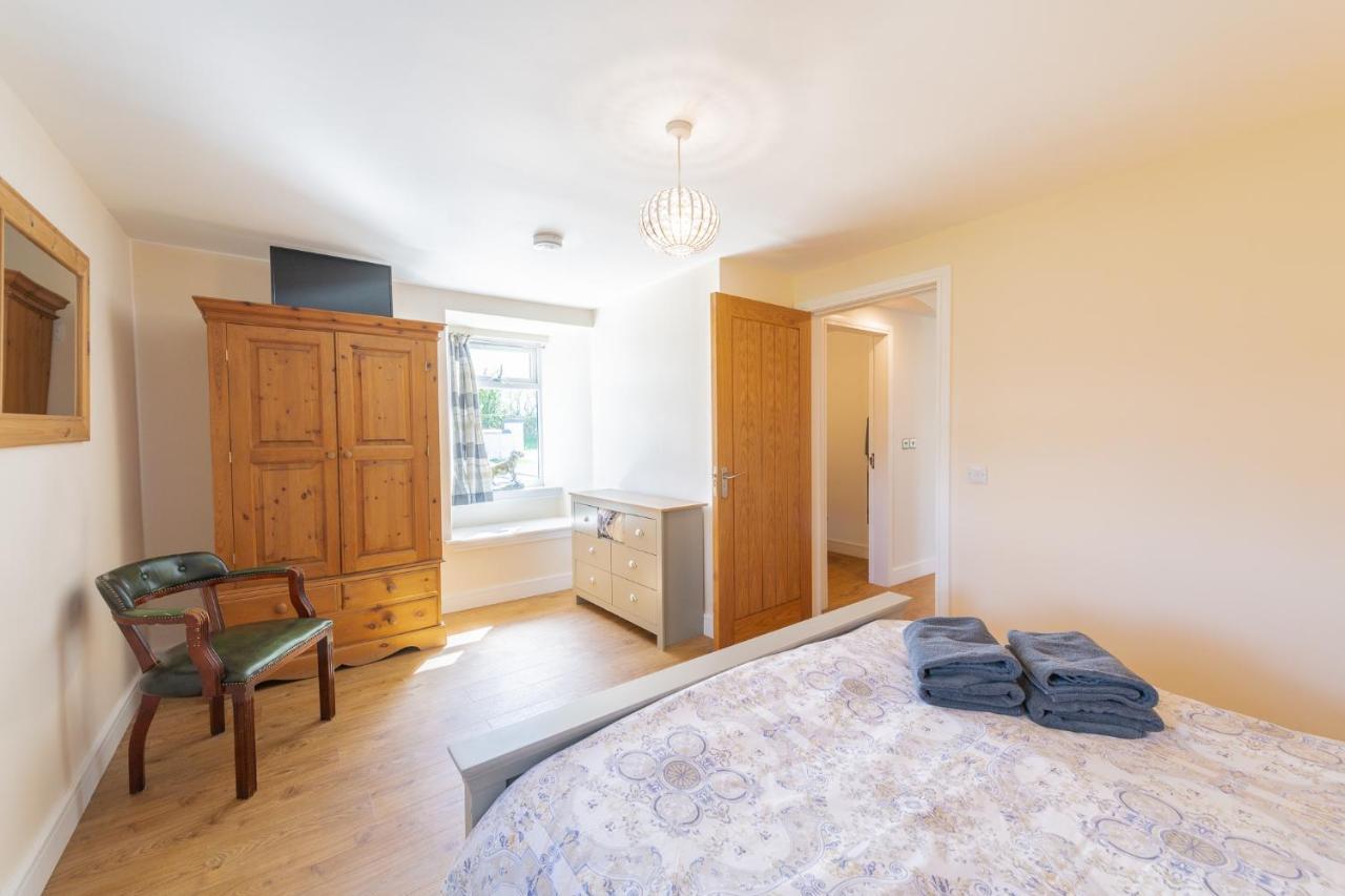 Nether Newton - Sleeps 12, Hottub, Sauna, Private Garden Newmilns Luaran gambar