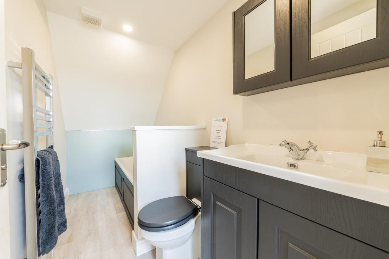 Nether Newton - Sleeps 12, Hottub, Sauna, Private Garden Newmilns Luaran gambar