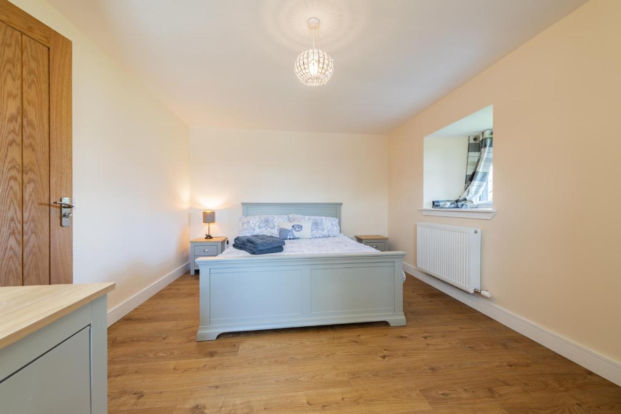 Nether Newton - Sleeps 12, Hottub, Sauna, Private Garden Newmilns Luaran gambar