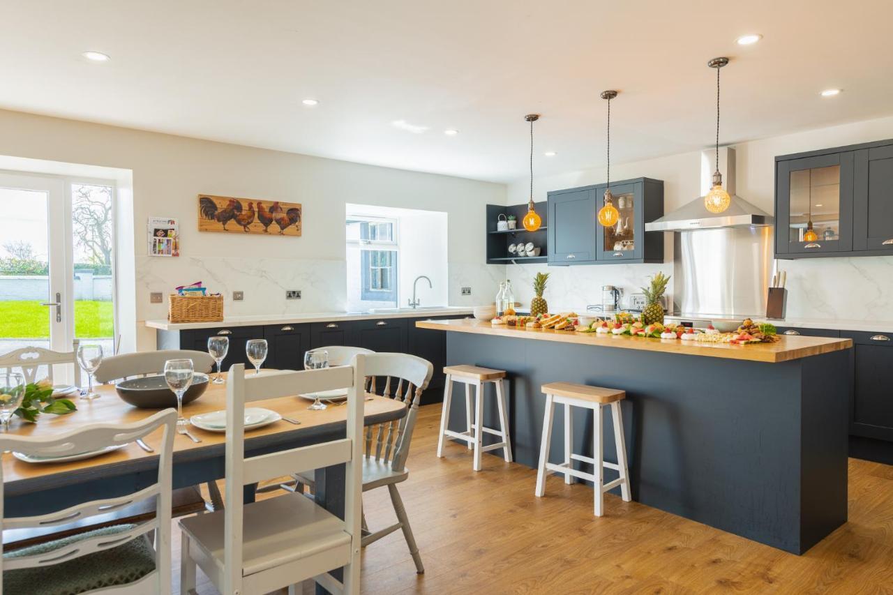 Nether Newton - Sleeps 12, Hottub, Sauna, Private Garden Newmilns Luaran gambar