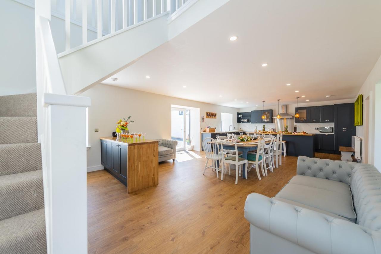 Nether Newton - Sleeps 12, Hottub, Sauna, Private Garden Newmilns Luaran gambar
