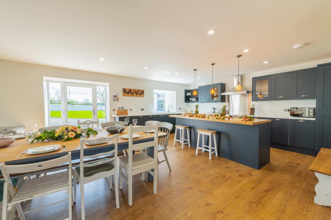 Nether Newton - Sleeps 12, Hottub, Sauna, Private Garden Newmilns Luaran gambar